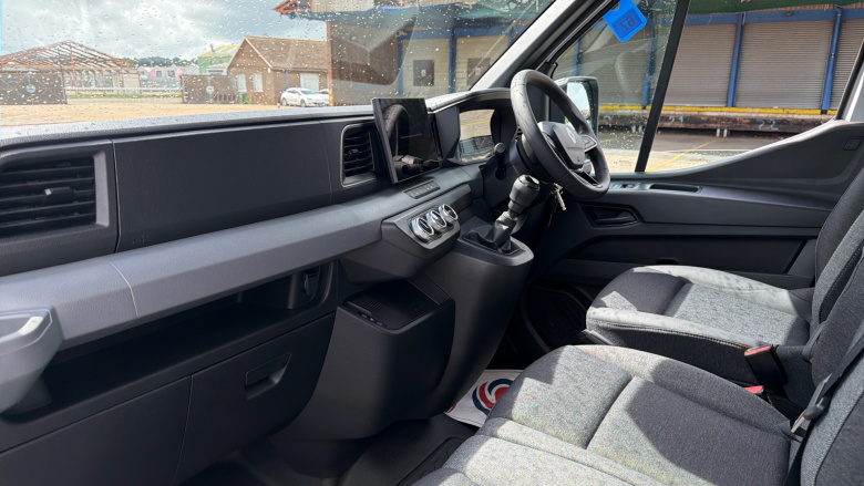 Renault Master Lwb Diesel Fwd LM35 Blue dCi 150 Advance Medium Roof Van